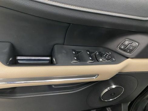 Used 2022 Ford Expedition Limited image 21