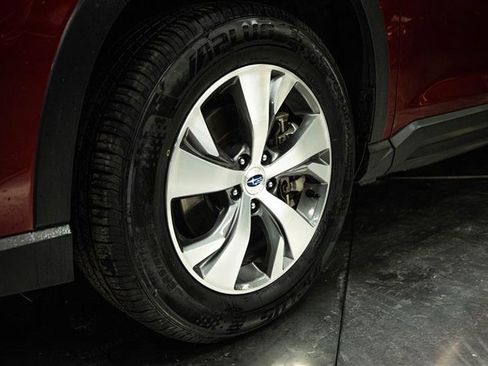 Used 2025 Subaru Ascent Premium AWD/4WD image 3