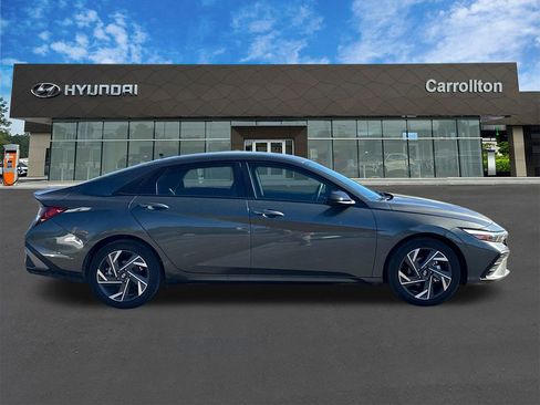 New 2025 Hyundai Elantra Sport image 4