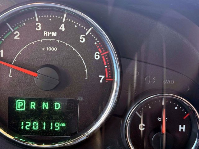 Used 2016 Jeep Wrangler Unlimited Rubicon w/ Connectivity Group AWD/4WD image 27