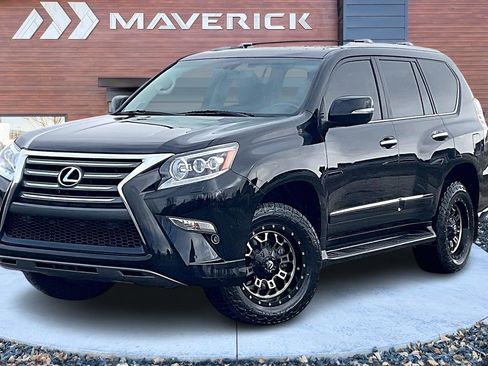 Used 2017 Lexus GX 460 Luxury image 3