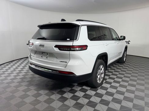 Used 2022 Jeep Grand Cherokee L Limited AWD/4WD image 12