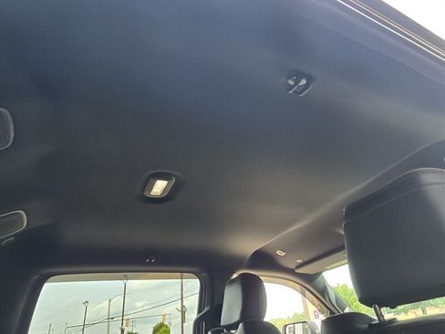 Used 2019 RAM 1500 Laramie w/ Sport Appearance Package AWD/4WD image 21