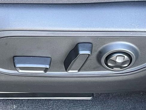 New 2025 Jeep Grand Cherokee Altitude image 14