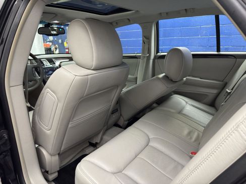 Used 2011 Cadillac DTS Premium image 26