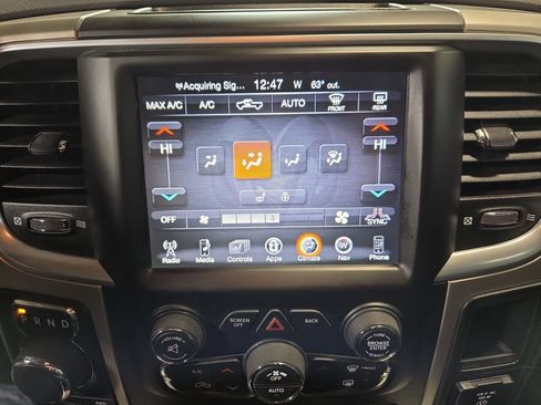 Used 2017 RAM 1500 Classic SLT w/ SLT Plus D￩cor Group image 23