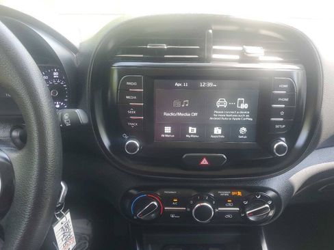 Used 2021 Kia Soul LX FWD image 11