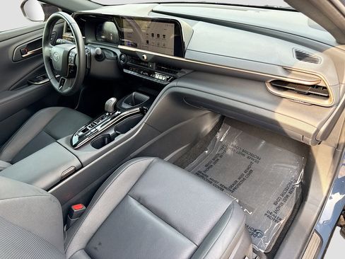 Used 2025 Toyota Crown Signia AWD/4WD image 14