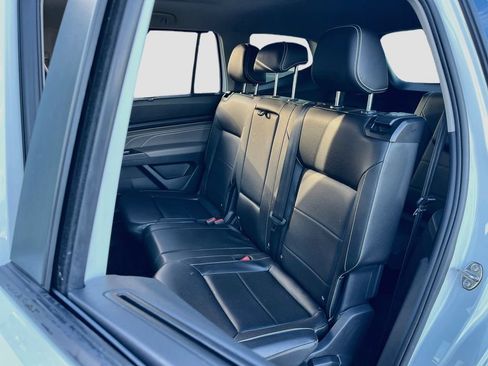 Used 2023 Volkswagen Atlas SEL R-Line AWD/4WD image 25