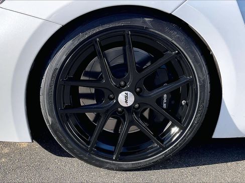 Used 2015 Lexus RC F image 12