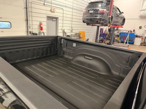 Used 2025 RAM 2500 Big Horn AWD/4WD image 18