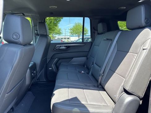 New 2026 Chevrolet Suburban LT w/ Comfort Package AWD/4WD image 13