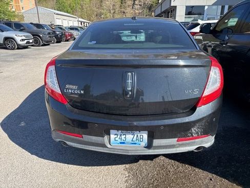 Used 2014 Lincoln MKS FWD image 3