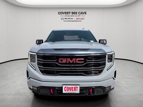 Used 2024 GMC Sierra 1500 AT4 w/ Technology Package image 2