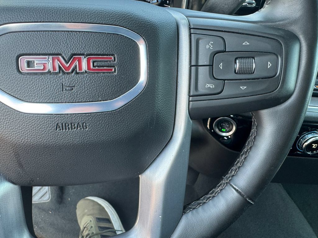 Used 2025 GMC Sierra 1500 SLT AWD/4WD image 21