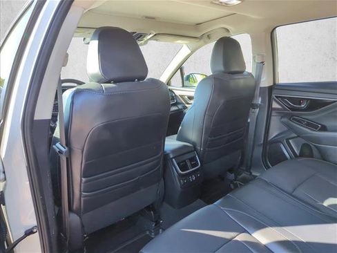 Used 2025 Subaru Outback Limited image 18