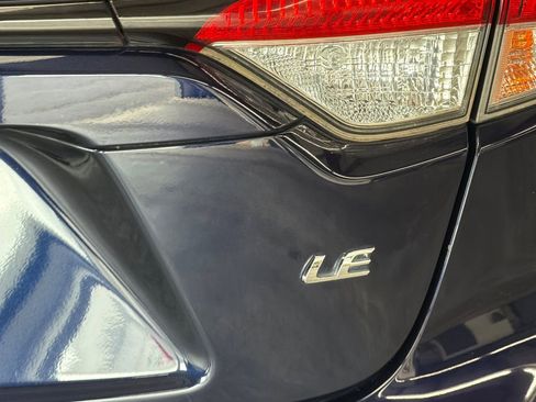 Used 2020 Toyota Corolla LE FWD image 23