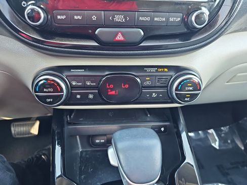 Used 2021 Kia Soul EX FWD image 21