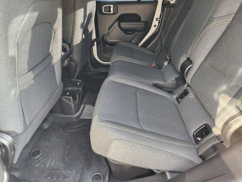 Used 2025 Jeep Gladiator Sport AWD/4WD image 30