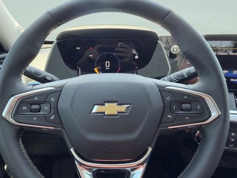 New 2026 Chevrolet Trax LT w/ Driver Confidence Package FWD image 32