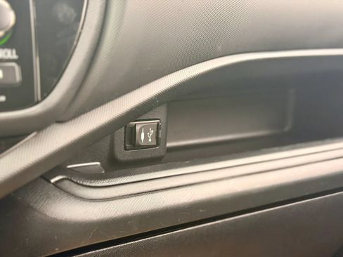 Used 2017 Toyota Prius C One FWD image 19
