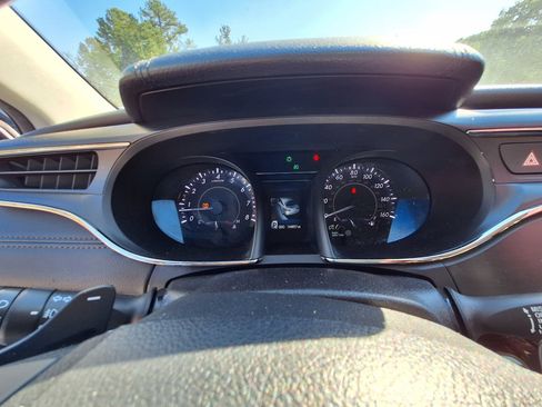 Used 2015 Toyota Avalon XLE Touring image 18