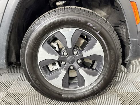 Used 2024 Jeep Grand Cherokee Limited 4xe image 31