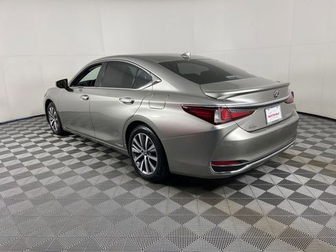 Used 2020 Lexus ES 300h w/ Premium Package image 14