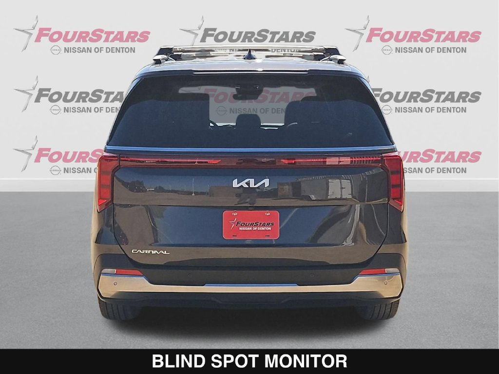 Used 2025 Kia Carnival SX FWD image 5