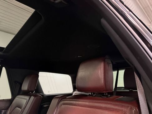 Used 2023 Ford Expedition Limited image 9