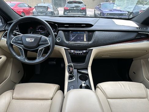 Used 2017 Cadillac XT5 Luxury w/ Driver Awareness Package image 28