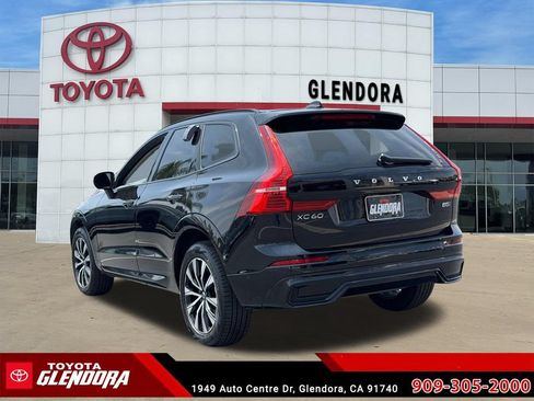 Used 2025 Volvo XC60 B5 Plus AWD/4WD image 8