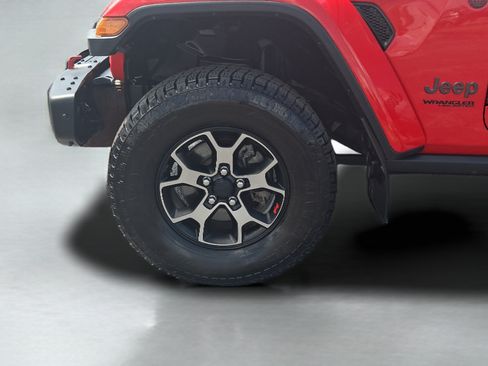 Used 2018 Jeep Wrangler Unlimited Rubicon w/ Dual Top Group AWD/4WD image 29