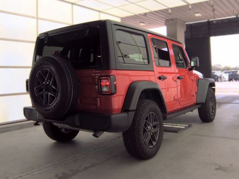Used 2024 Jeep Wrangler Unlimited Sport AWD/4WD image 2