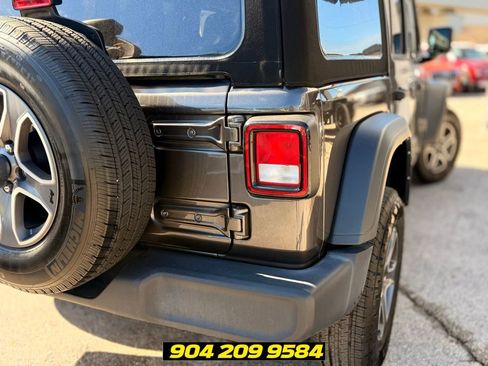 Used 2023 Jeep Wrangler Unlimited Sport AWD/4WD image 7