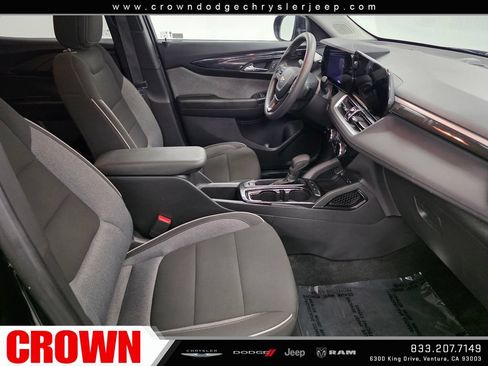 Used 2025 Chevrolet TrailBlazer LT FWD image 10