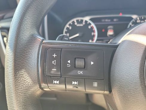Used 2023 Nissan Rogue S FWD image 28