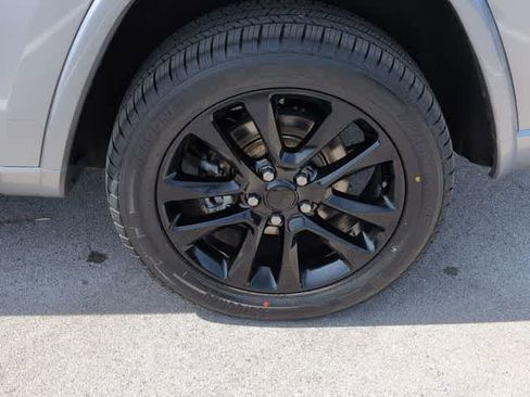 Used 2021 Jeep Grand Cherokee Laredo X AWD/4WD image 14