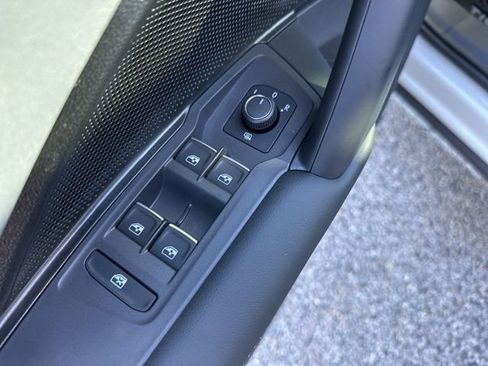 New 2026 Volkswagen Tiguan SE R-Line image 14