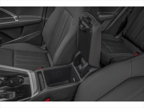 Used 2026 Audi Q5 Premium Plus w/ Premium Plus AWD/4WD image 9