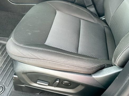 Used 2022 Ford Explorer XLT AWD/4WD image 9