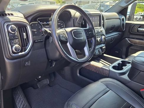 Used 2023 GMC Sierra 3500 Denali w/ Denali Ultimate Package AWD/4WD image 10