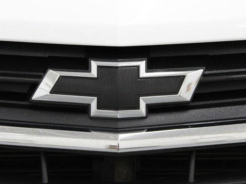 Used 2018 Chevrolet Equinox LT image 32