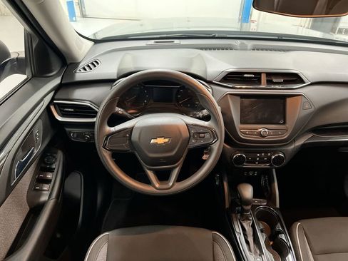 Used 2021 Chevrolet TrailBlazer LS image 11