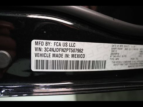 Used 2023 Jeep Compass Latitude AWD/4WD image 30