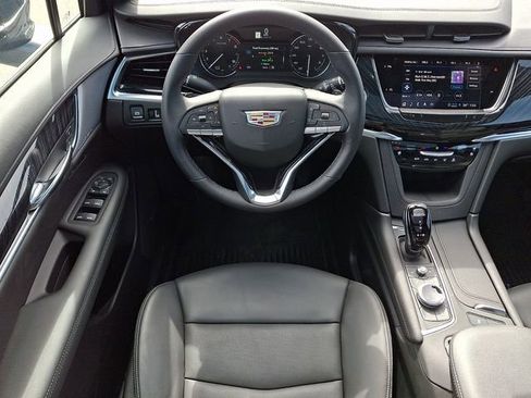 Certified 2025 Cadillac XT6 Premium Luxury w/ LPO, Floor Liner Package AWD/4WD image 11