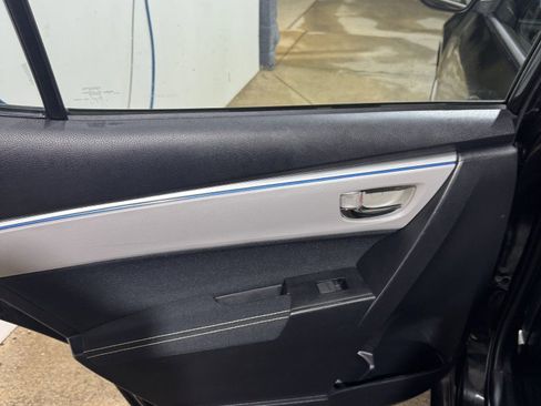 Used 2014 Toyota Corolla LE image 11