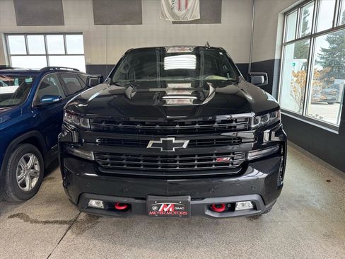 Used 2019 Chevrolet Silverado 1500 LT Trail Boss image 2