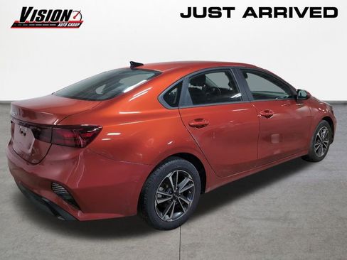 Used 2024 Kia Forte LXS FWD image 7