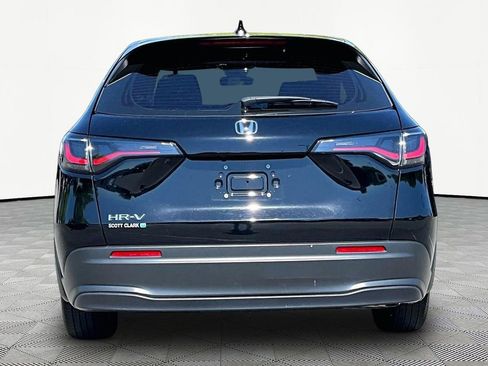 Certified 2025 Honda HR-V LX image 6